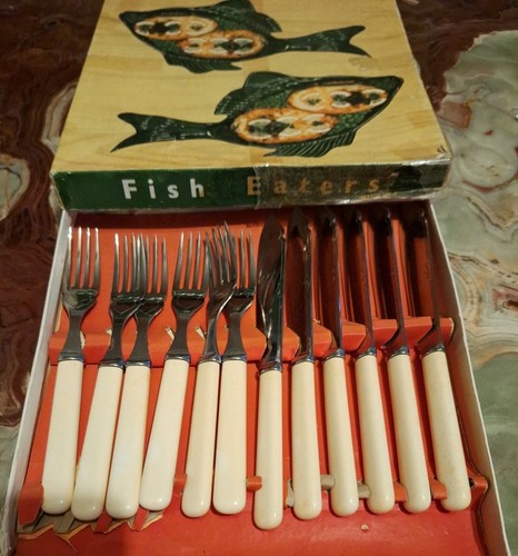 Fish eaters vintage boxed - fish,