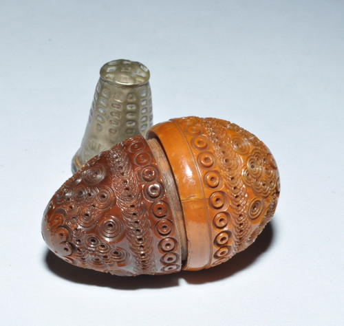 Charming antique hand - charming, carved