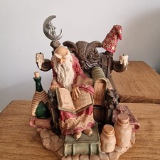 Hap Henriksen Ltd Edition Land Of Legend. Merryweather Sun lighter Wizard Statue