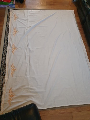 White rectangle single bed - rectangle,