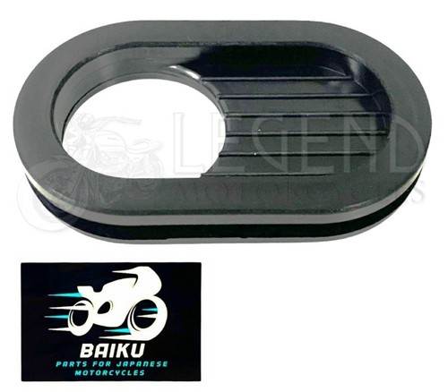 Suzuki side panel oil tank - side,