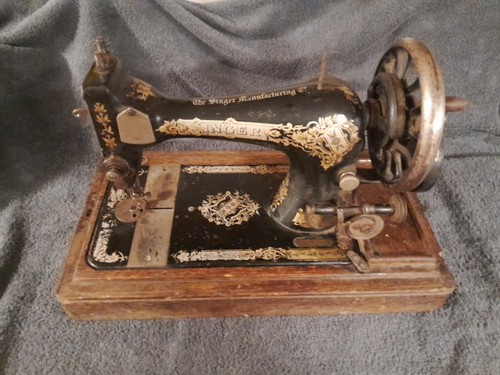 1908 handcranked singer - 1908, sewing
