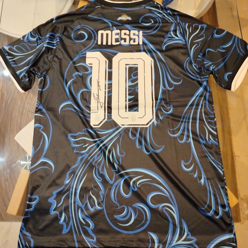 Lionel messi signed - messi, argentina