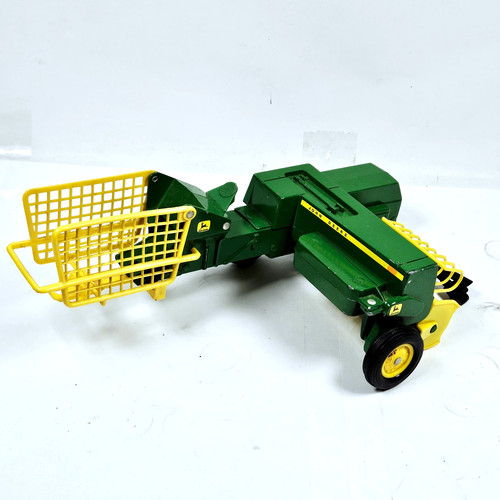 John deere toy farm - deere,