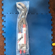 KNIPEX: COBRA XXL - Pipe Wrench & Water Pump Pliers - 87 01 560 - 560mm (22")