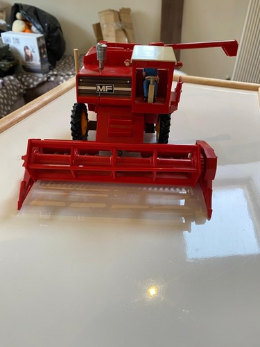 BRITAINS.1:32.FARM.EARLY