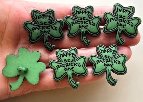 Craft buttons happy - buttons, st