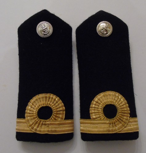 Royal navy officer - royal, epaulettes