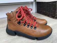 LADIES NEW TAN LEATHER CLARKS TRIGENIC TRIPATH DAY GORETEX BOOTS, UK 3D