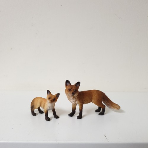 Schleich 2010 red fox - red,