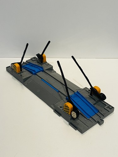 Tomica train level crossing - train,