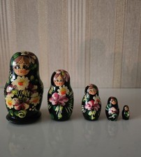 Russian Wooden Hand Painted Nesting Dolls Matryoshka. Set Of 5