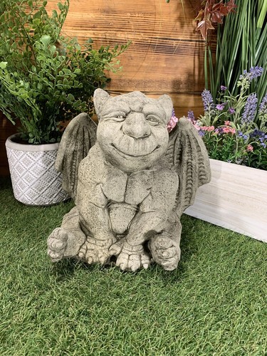 Stone garden gargoyle gremlin - ,