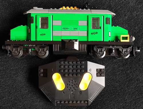 Lego cargo train deluxe green - lego,