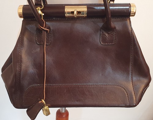 Vintage style italian brown - vintage-style,