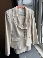 Stunning Cream designer Armani COLLEZIONI Suit Size 46 Jacket And 48 Skirt