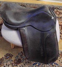 17.5 Inch Ideal Brown Leather Show Saddle M+