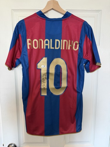 Ronaldinho signed barcelona - ronaldinho,