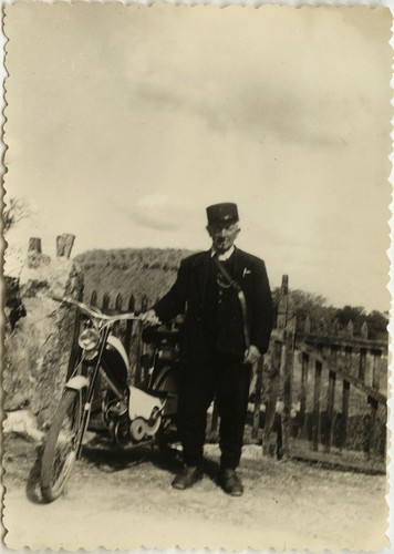 Old photo vintage snapshot - photo,