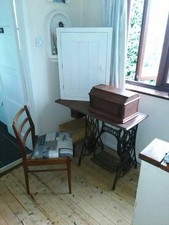 Vintage Singer Treadle Sewing Machine and Table