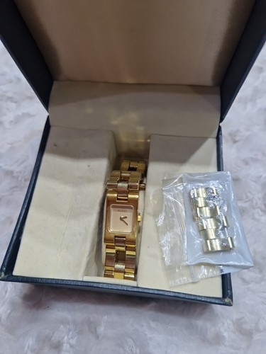 Gucci 2305l ladies watch - gucci,