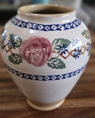 Nicholas mosse vase - nicholas,