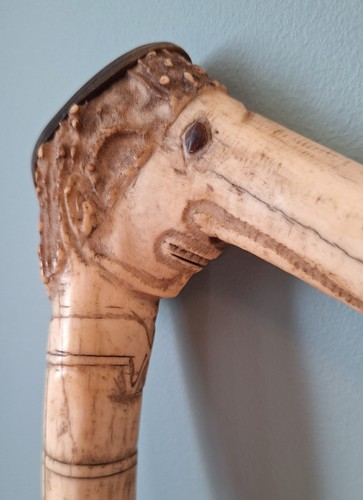 C19th deer antler - deer, walking