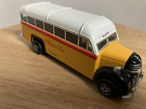 Malta bus metal - bus,