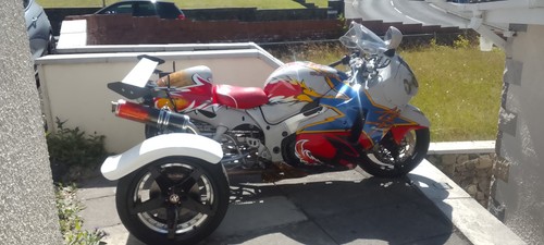Suzuki gsx 1300r hayabusa - suzuki,