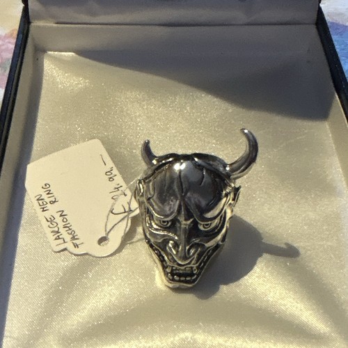 Silver tone demon oni skull - silver,