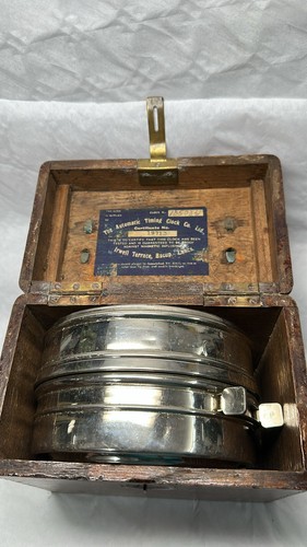 Vintage racing pigeon timing - vintage,