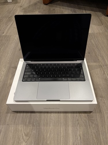 Apple macbook pro - pro, 2023