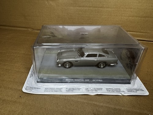 Aston martin db5 skyfall james - martin,