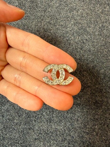 Chanel coco mark single ear - coco,