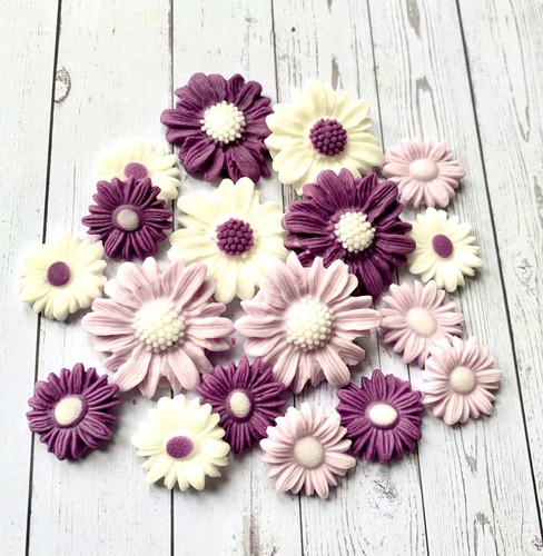 Edible fondant daisies - edible, flowers