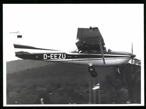 Photograph aircraft - photograph,