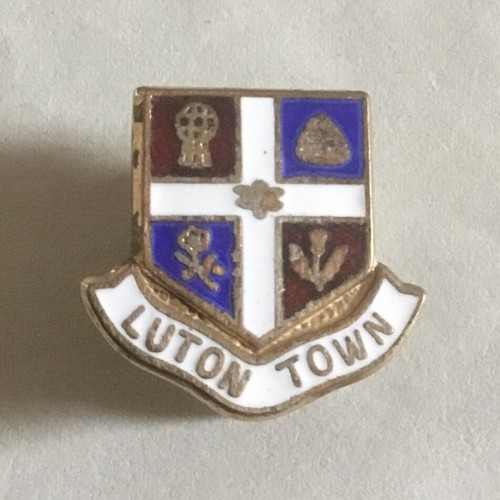 Rare old luton town badge - luton, fc