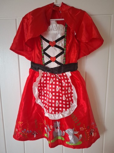 Children dressing girl - dressing,