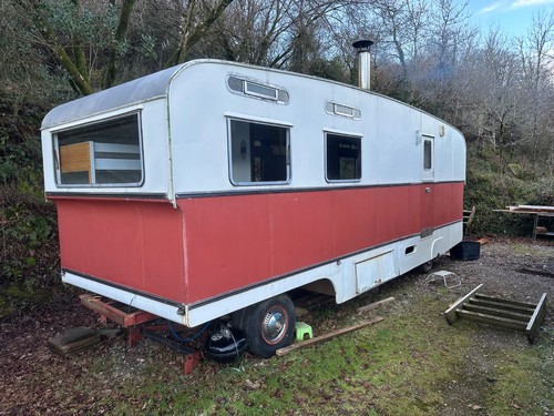 Showmans vintage wagon caravan - showmans,