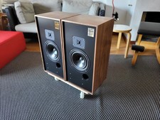 Harbeth HL Mk4 Vintage Speakers - Brought To Life.
