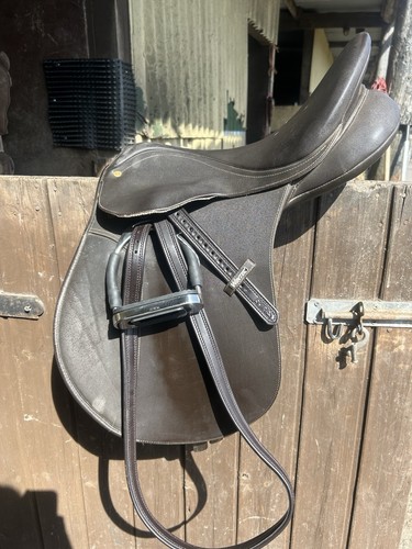 Wintec brown saddle - wintec, 17"