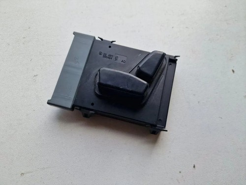 Chrysler 300c left seat - chrysler,