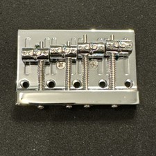 Line 6 Variax 700 Bass 4