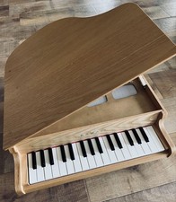 KAWAI Mini Grand Piano Natural 1144 32 Keys (F5-C8) Made of Natural Wood