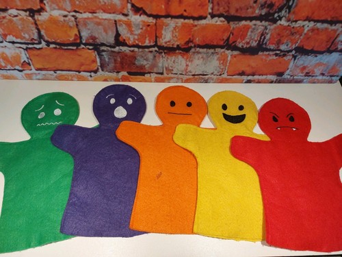 Preschool feeling hand puppets - feeling,