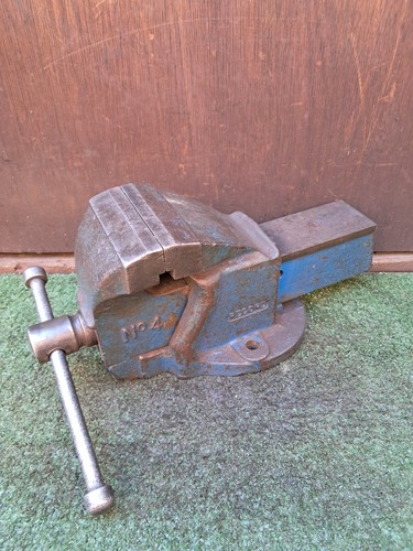 Vintage record vice bench - no,