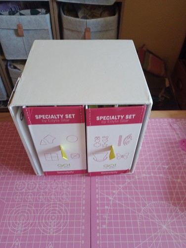Edytar sitar qube - qube, speciality