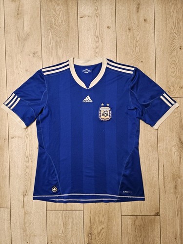 Argentina 2009 2011 away - argentina,