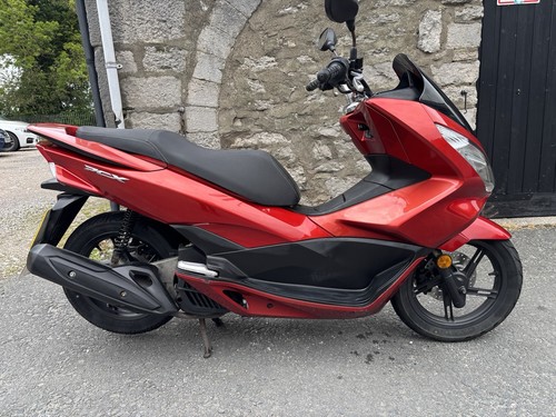 Honda pcx125 13922 miles - pcx125,