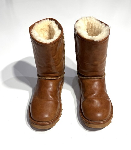 Bearpaw women size 9 - women’s,